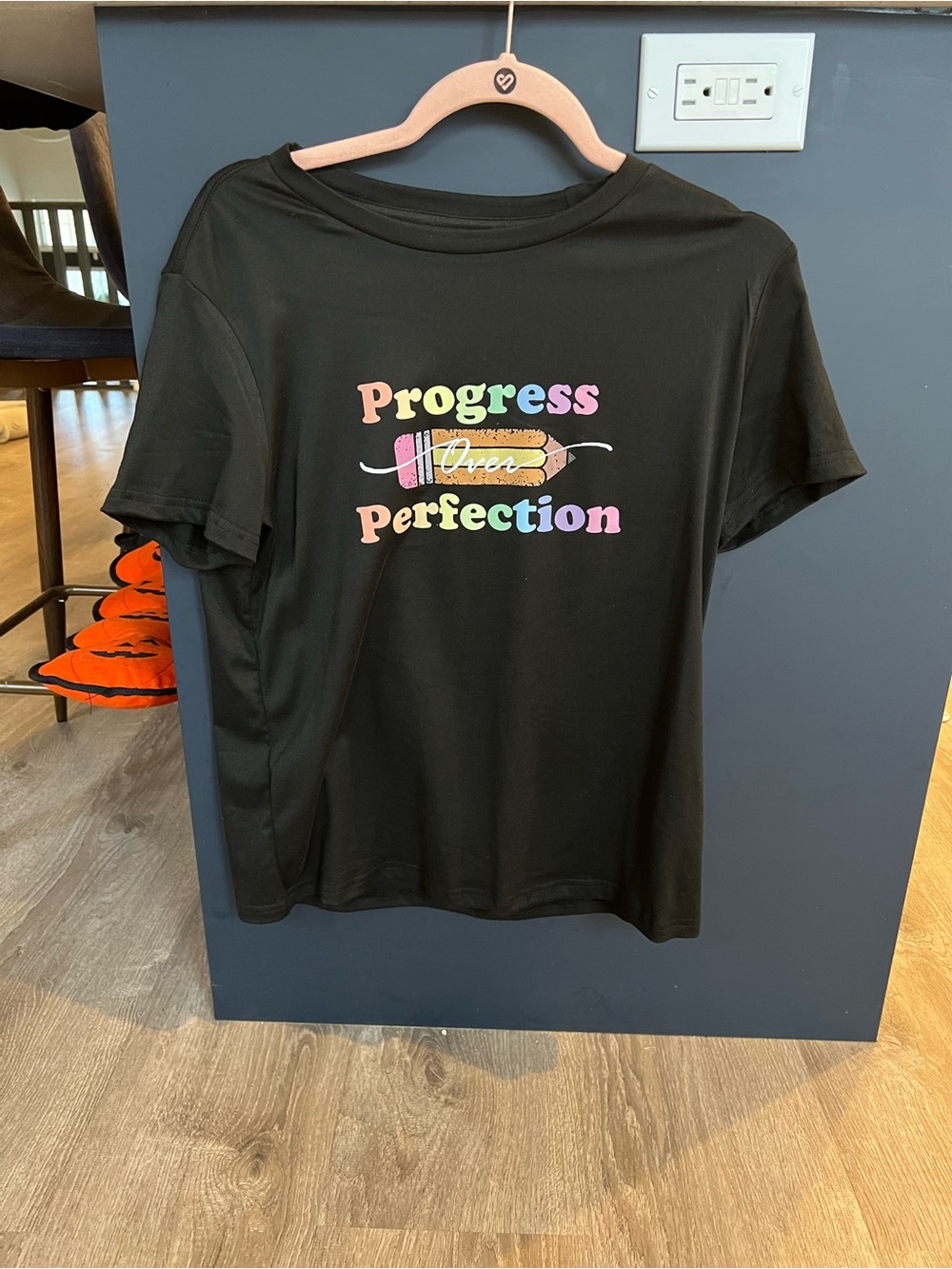 'Progress Over Perfection' Graphic Tee (NWOT) 🍒 Black, Size Small